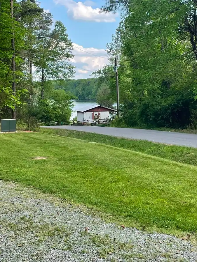 OC Proscape precision lawn mowing, Madison County VA